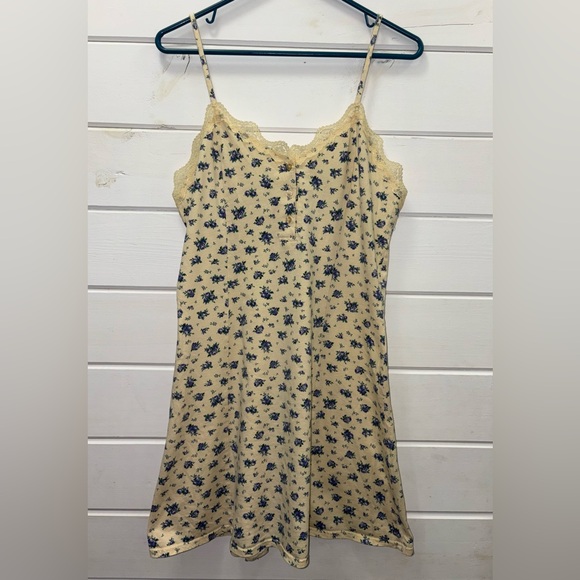 Victoria's Secret Dresses & Skirts - Vintage Victoria's Secret yellow floral gown/ slip dress with lace trim